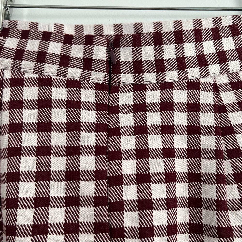 Classic Checkered Skirt in Red and White - Picture 3 of 4
